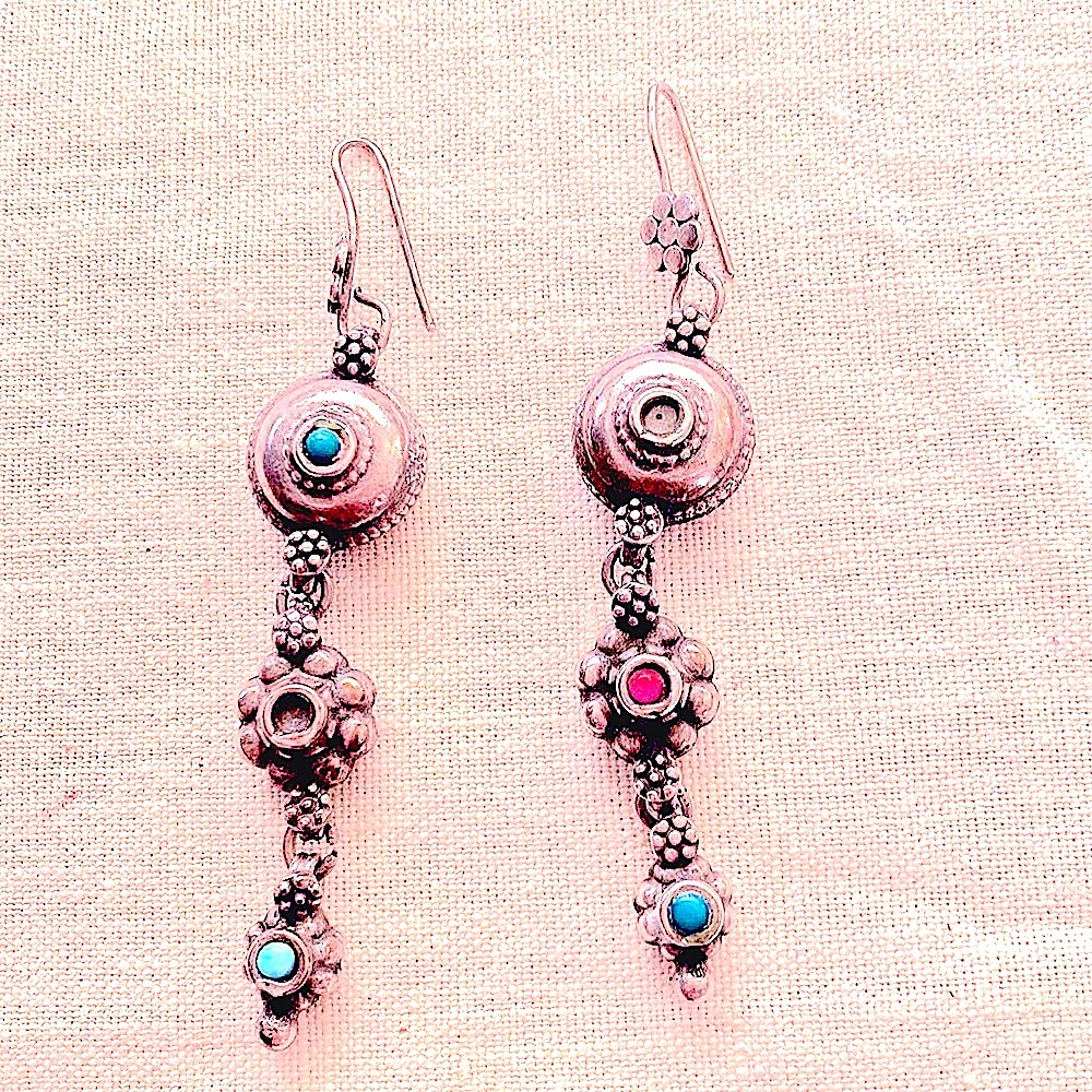 Gorgeous Vintage solid Indian real silver long earrings.